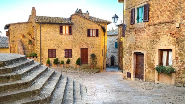Monticchiello in the winter tuscany tours from Rome Cabs RomeCabs