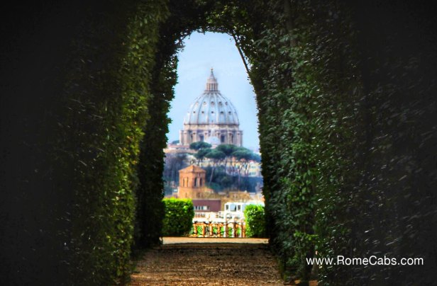Secret Keyhole of Aventine Hill_Rome Private Tours in Limo_RomeCabs Civitavecchia Shore Excursions to Rome